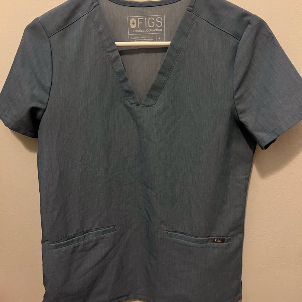 Figs heather indigo casma top